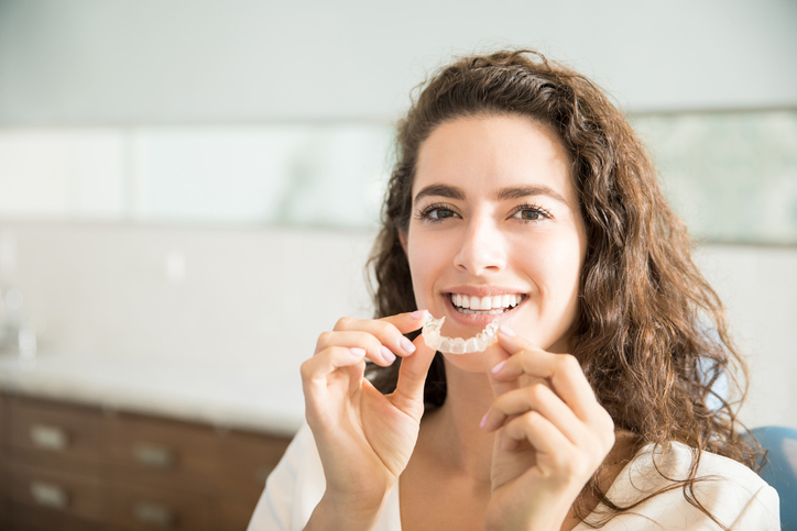 ataches invisble clinica dental estudio ataches invisble clinica dental estudio