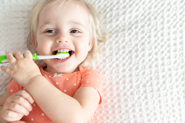 Dientes de leche: ¿cómo aliviar las molestias cuando erupcionan? Dientes de leche: ¿cómo aliviar las molestias cuando erupcionan?